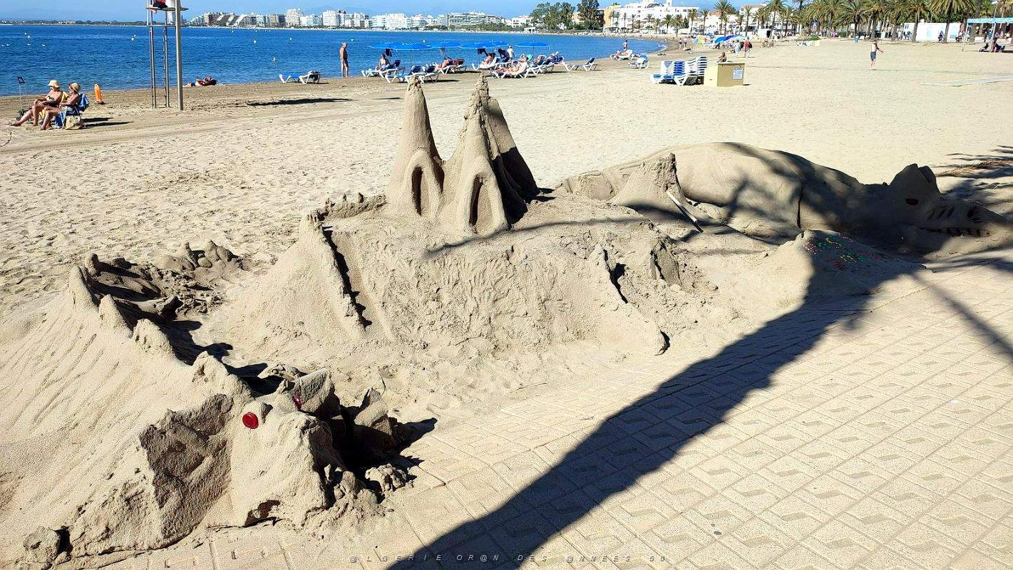 57 - Rosas - Paseo Maritime et Plage Nova.jpg